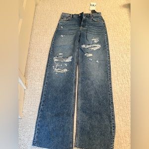 Zara 90s jeans - awesome for any occasion!